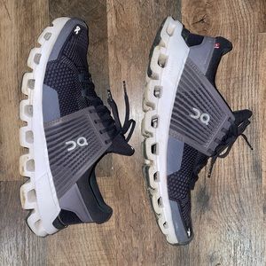 OnCloud running shoes with original box!